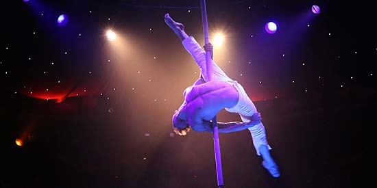 Davide Zongoli (IT) - Pole Akrobatik (©Foto: Martin Schmitz)
